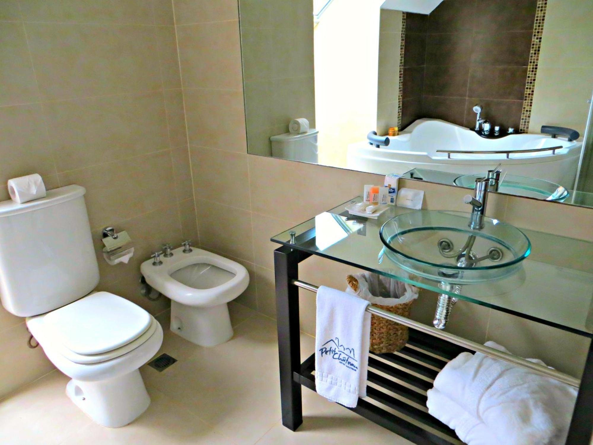 Suíte Deluxe com Banheira de Hidromassagem